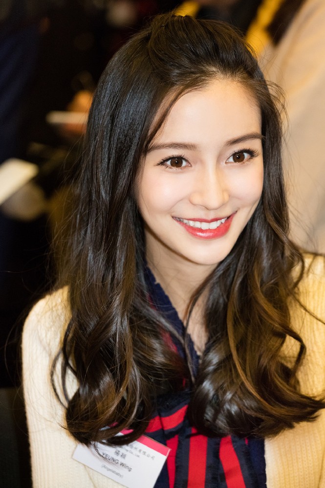 Angelababy tươi tắn rạng ngời, khoe bụng bầu 7 tháng - ảnh 4