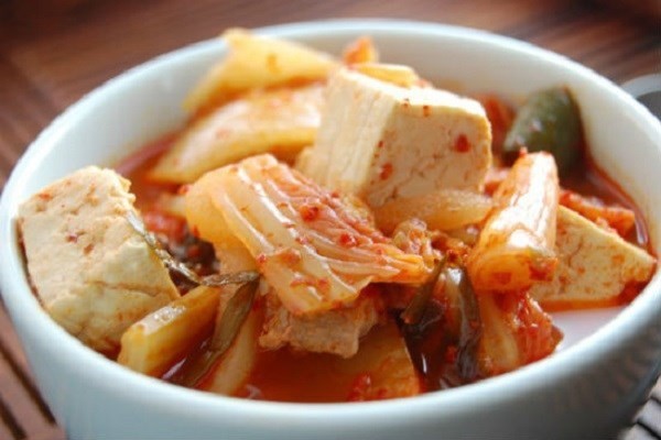 Các món canh ngon giữ nhiệt khi trời trở lạnh - ảnh 1