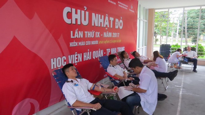 Hơn 700 học viên, đoàn viên tham gia 'Chủ nhật đỏ' tại Nha Trang - ảnh 1