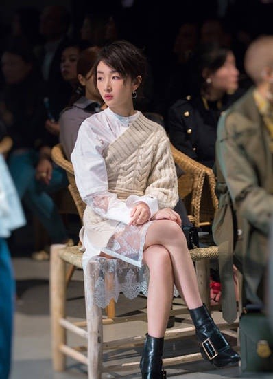 Song Hye Kyo vai trần gợi cảm tại tuần lễ thời trang London - ảnh 7