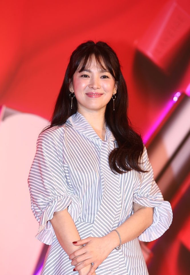 Song Hye Kyo xinh như búp bê tại Đài Loan - ảnh 5