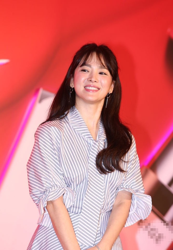 Song Hye Kyo xinh như búp bê tại Đài Loan - ảnh 6
