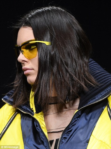 Dàn ‘chân dài’ cuốn hút ấn tượng trong show Versace - ảnh 6