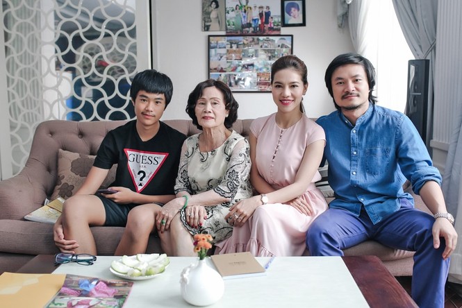 Hành trình từ quê nghèo của người phụ nữ quyền lực trong showbiz Việt - ảnh 6