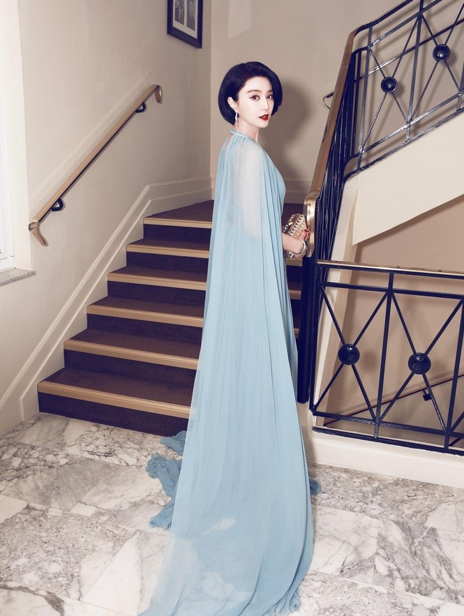 Giám khảo Phạm Băng Băng quyến rũ sang trọng tại LHP Cannes 2017 - ảnh 10