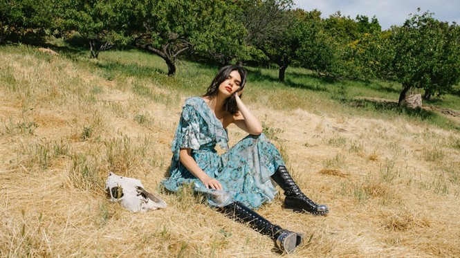 Diện áo tắm, Kendall Jenner khoe chân dài mê mải - ảnh 4