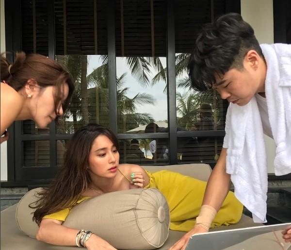 Người yêu cũ của Song Hye Kyo đưa gia đình đi nghỉ ở Đà Nẵng - ảnh 6