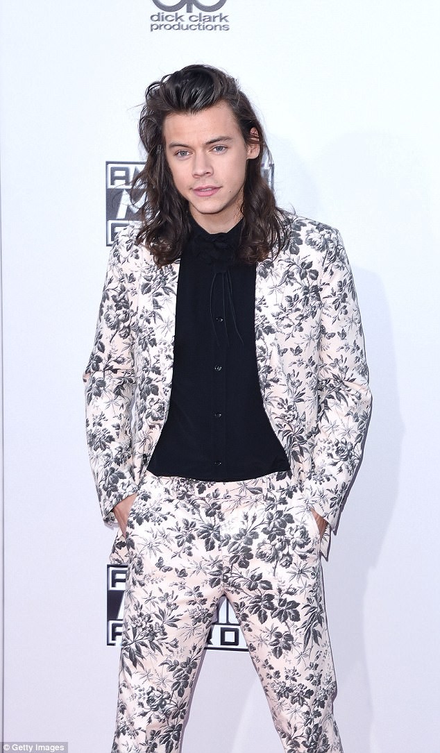 Harry Styles One Direction Camille Rowe, Dunkirk - ảnh 8