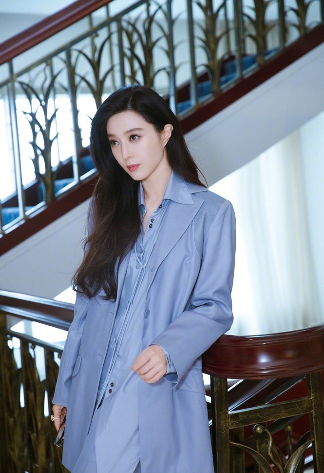Mê mẩn ngắm nhan sắc hai mỹ nhân Phạm Băng Băng, Đường Yên - ảnh 2