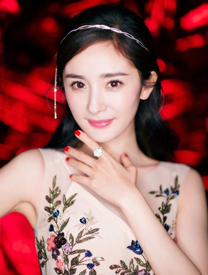 Dương Mịch, Lưu Diệc Phi xinh đẹp yêu kiều như công chúa - ảnh 6