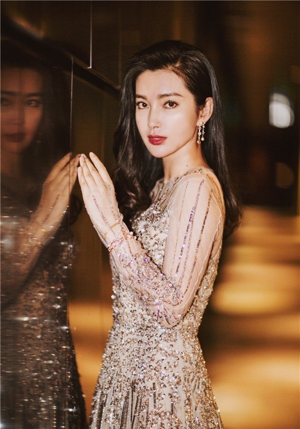 Dương Mịch, Lưu Diệc Phi xinh đẹp yêu kiều như công chúa - ảnh 13