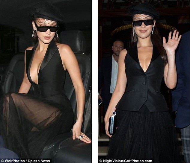 Bella Hadid yêu kiều gợi cảm với đầm khoét sâu không nội y - ảnh 2