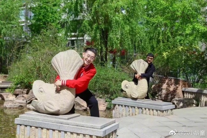 ‘Tôn Ngộ Không’ Lục Tiểu Linh Đồng đăng ảnh kỷ niệm 30 năm ngày cưới - ảnh 10