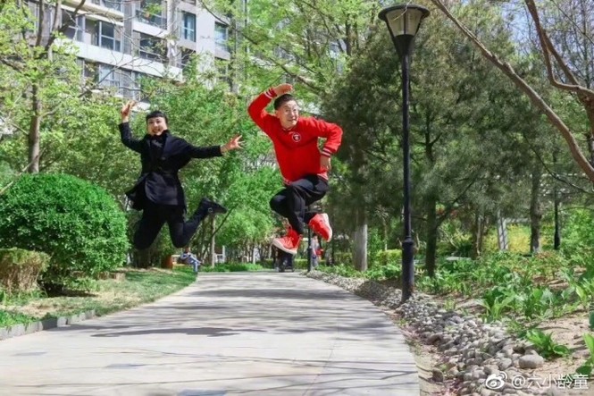 ‘Tôn Ngộ Không’ Lục Tiểu Linh Đồng đăng ảnh kỷ niệm 30 năm ngày cưới - ảnh 12