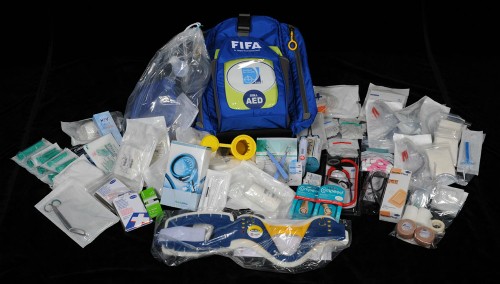 Bên trong túi đồ cấp cứu của bác sĩ tại World Cup - ảnh 1