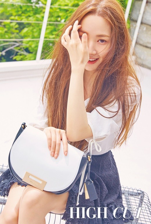 Mê mẩn vẻ đẹp tuyệt sắc của ‘thư ký Kim’ Park Min Young - ảnh 17