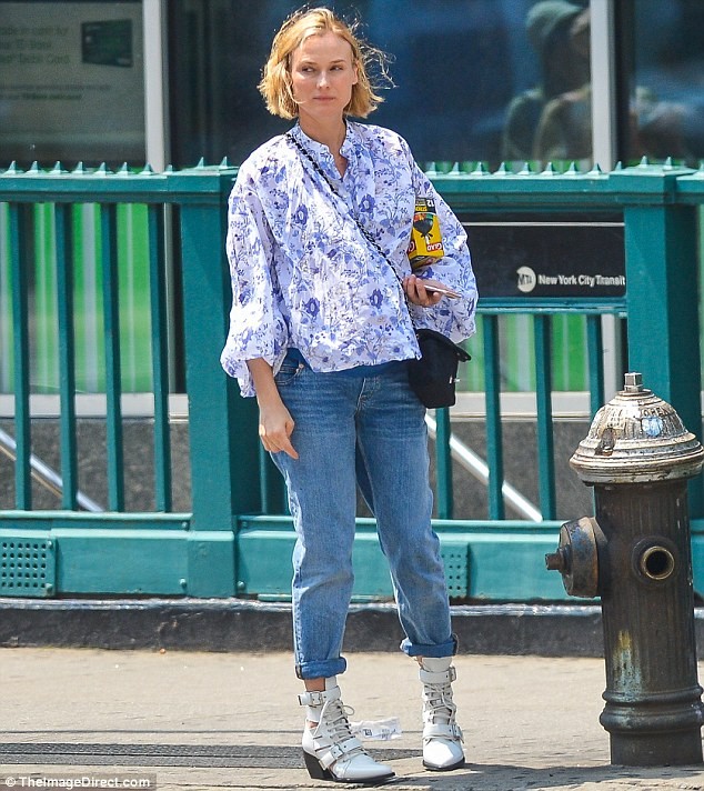 ‘Người đẹp thành Troy’ Diane Kruger lần đầu lộ bụng bầu ở tuổi 42 - ảnh 8