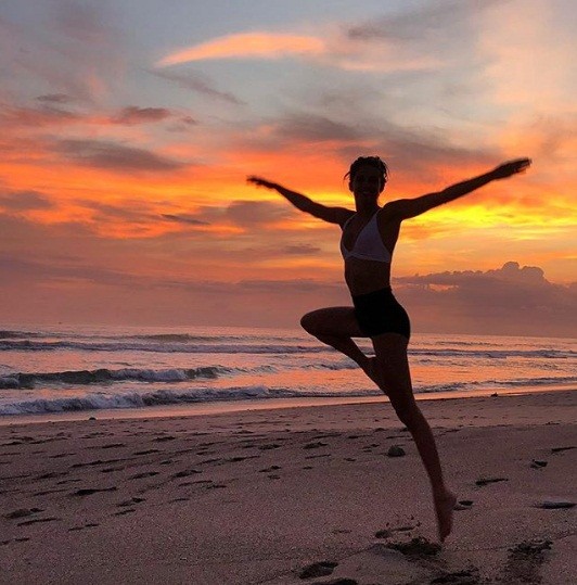 Thiên thần nội y Sara Sampaio dáng thon hút mắt ở Costa Rica - ảnh 7