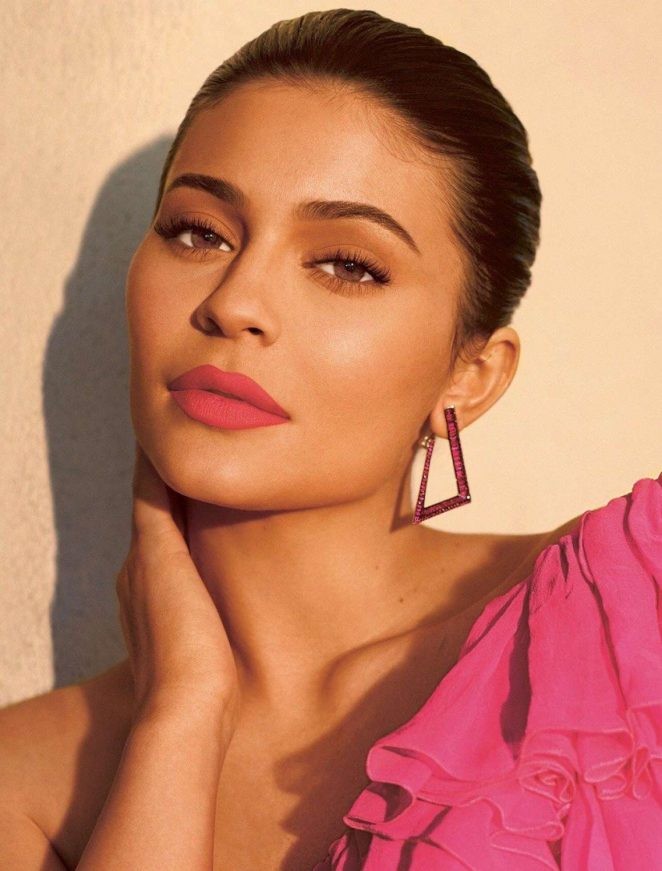 Kylie Jenner tung ảnh áo tắm cực ‘hot’ với dáng ‘đồng hồ cát’ - ảnh 8
