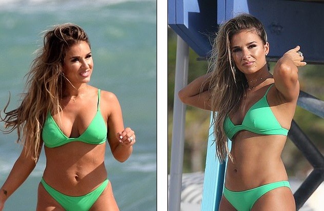 Ca sĩ Mỹ Jessie James Decker sinh 3 con vẫn vô cùng nóng bỏng - ảnh 6