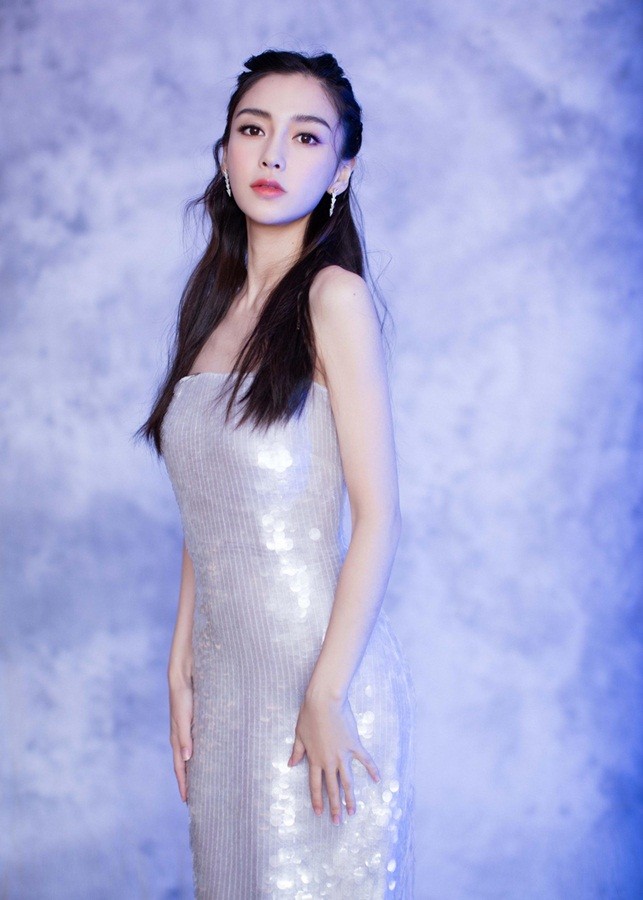 'Gái một con' Angelababy eo thon, chân dài hút mắt - ảnh 15
