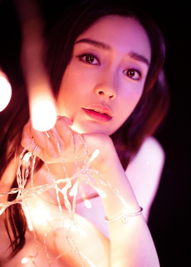 'Gái một con' Angelababy eo thon, chân dài hút mắt - ảnh 21