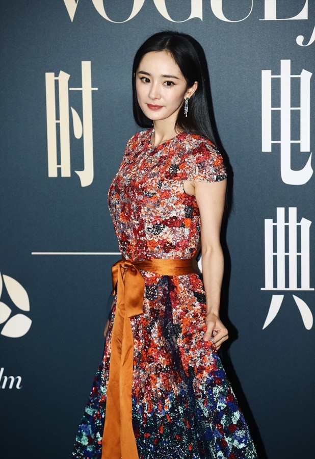 'Gái một con' Angelababy eo thon, chân dài hút mắt - ảnh 28