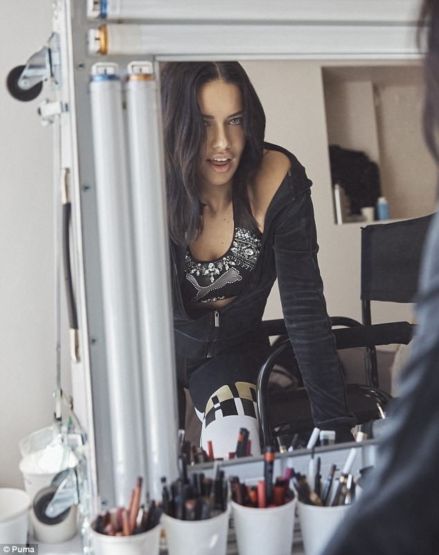 Mỹ nhân xứ Samba Adriana Lima chia tay Victoria's Secret sau 19 năm? - ảnh 8