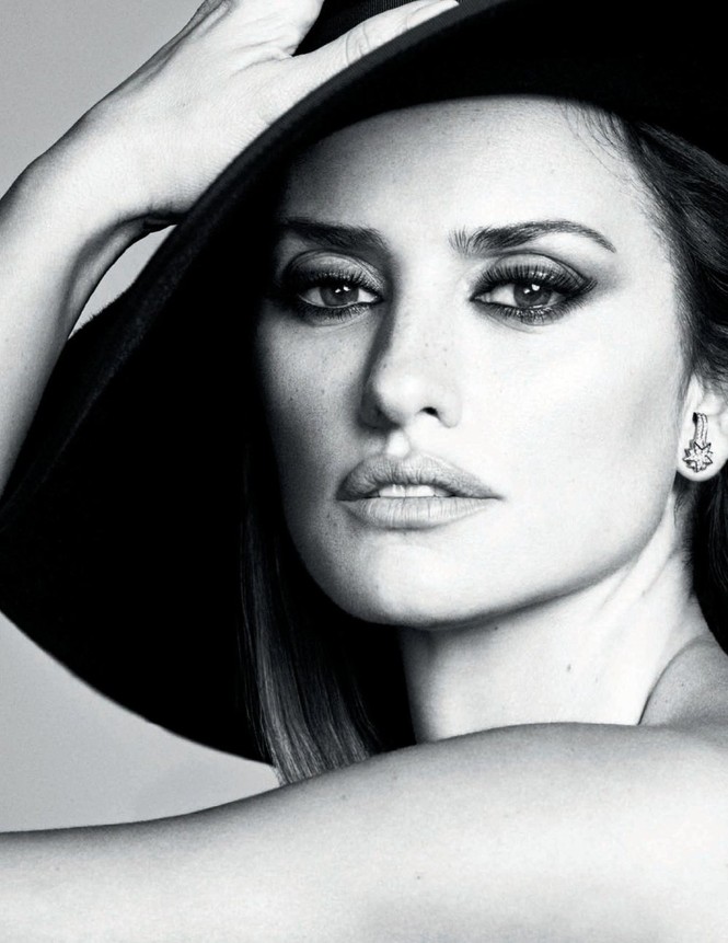 Đường cong vệ nữ của mỹ nhân U50 Penelope Cruz - ảnh 18