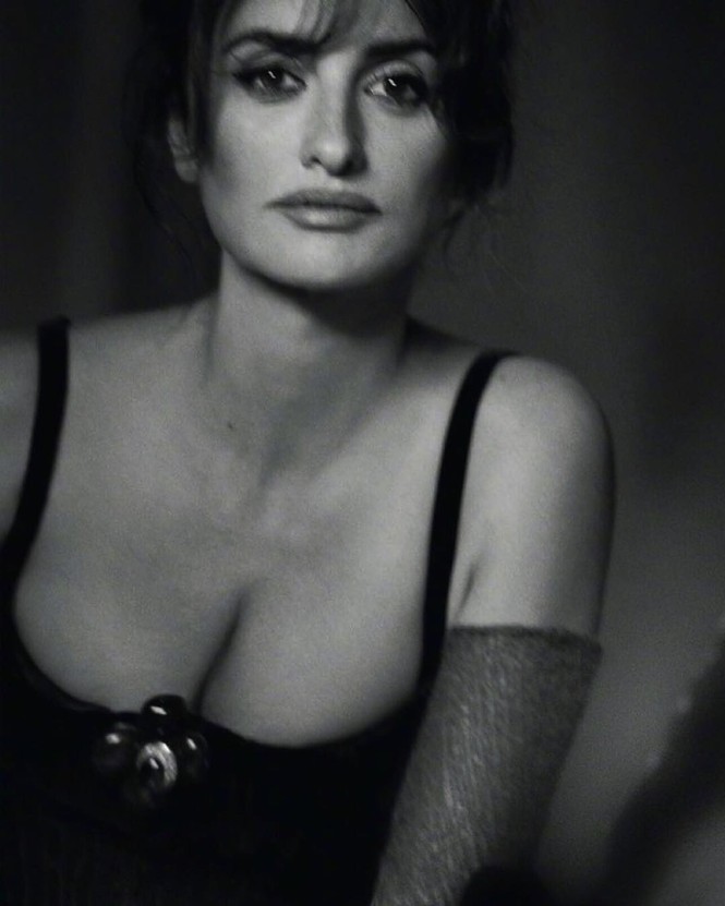 Đường cong vệ nữ của mỹ nhân U50 Penelope Cruz - ảnh 7