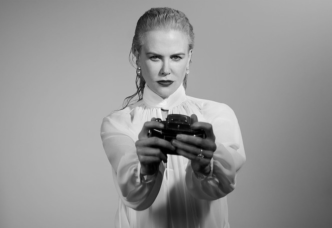 Ngỡ ngàng ngắm Nicole Kidman tóc tém, không nội y quá nóng bỏng - ảnh 11