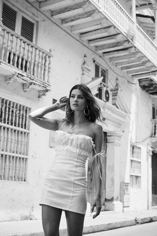 Sắc vóc nuột nà rực lửa của Isabeli Fontana - ảnh 19