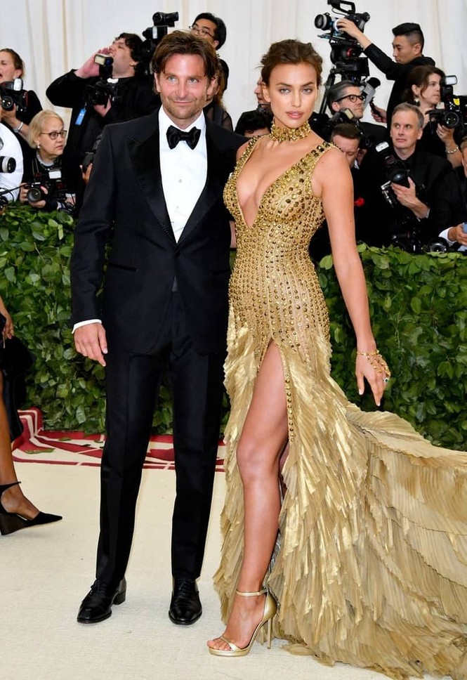 Hậu chia tay Bradley Cooper, Irina Shayk tung ảnh áo tắm gây 'sốt' - ảnh 1