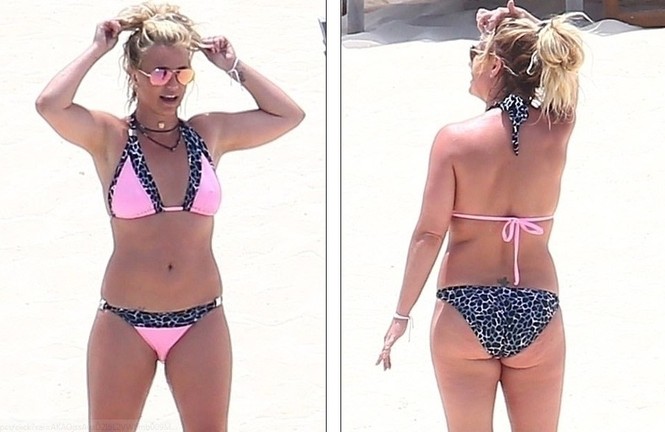Britney Spears diện áo tắm khoe eo 'bánh mì', 'trồng cây chuối' trên biển - ảnh 8