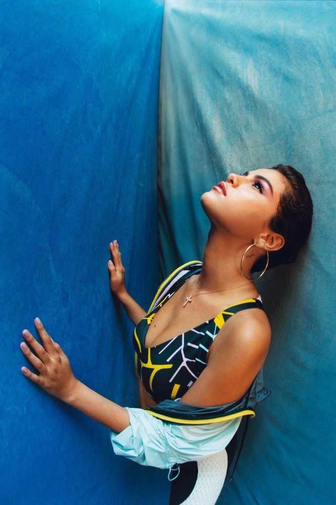 Selena Gomez đường cong tròn đầy nóng bỏng trên biển - ảnh 12