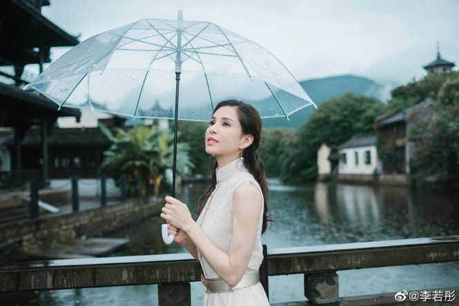 'Cô Cô' Lý Nhược Đồng trẻ đẹp tựa tiên nữ ở tuổi 45 - ảnh 5