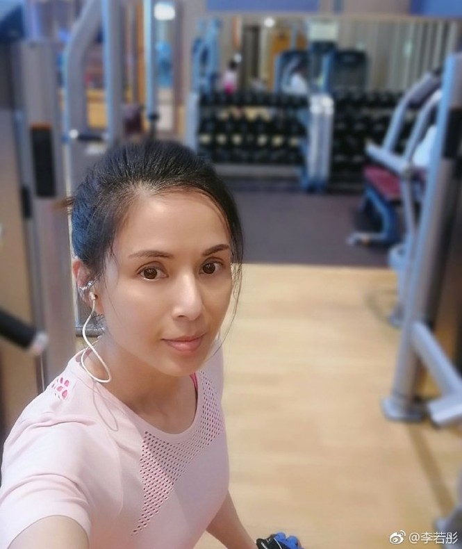 'Cô Cô' Lý Nhược Đồng trẻ đẹp tựa tiên nữ ở tuổi 45 - ảnh 12