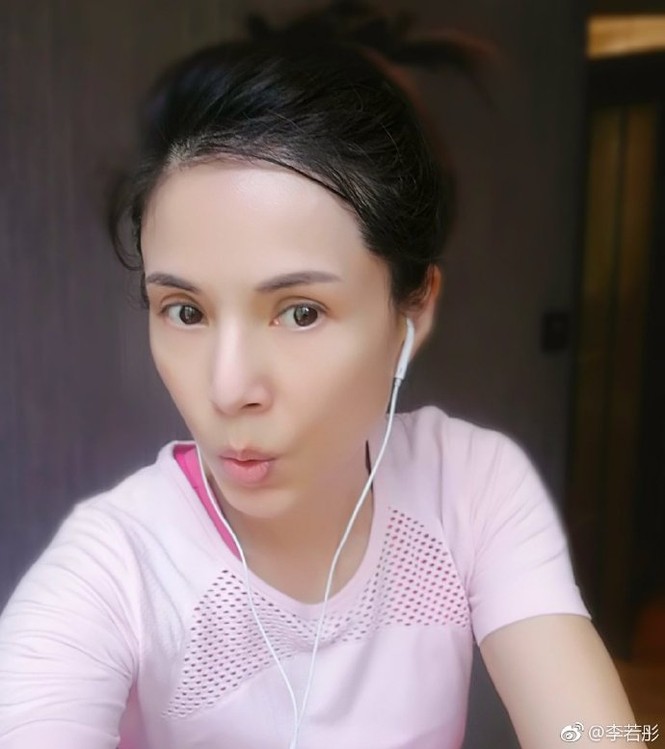 'Cô Cô' Lý Nhược Đồng trẻ đẹp tựa tiên nữ ở tuổi 45 - ảnh 14