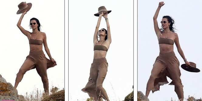 Ngắm Alessandra Ambrosio tươi trẻ ở đảo thiên đường Hy Lạp - ảnh 15