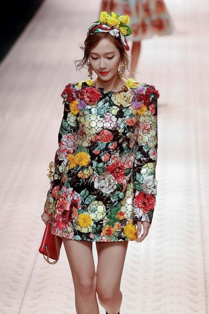 'Công chúa băng giá' xứ Hàn Jessica Jung dáng đẹp hút mắt - ảnh 15