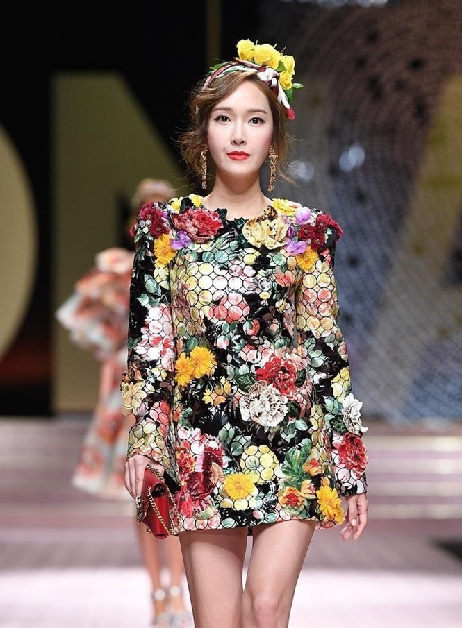 'Công chúa băng giá' xứ Hàn Jessica Jung dáng đẹp hút mắt - ảnh 16