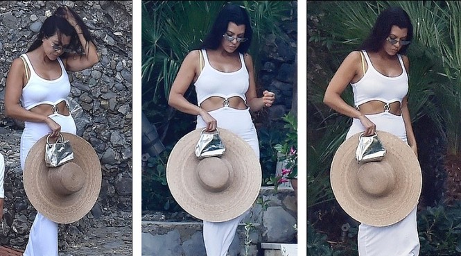 Mê mẩn dáng vóc nóng bỏng của chị cả 40 tuổi nhà Kim Kardashian - ảnh 2