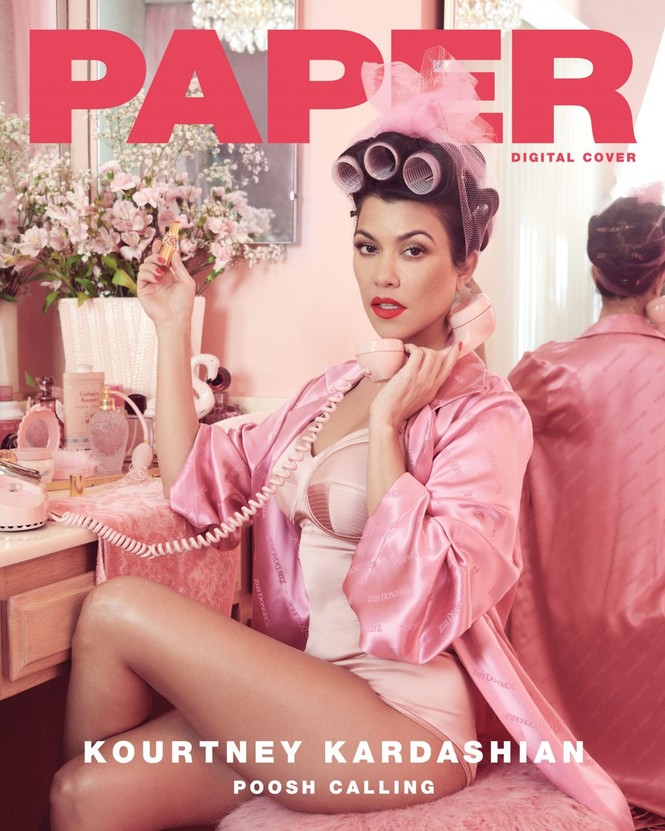 Mê mẩn dáng vóc nóng bỏng của chị cả 40 tuổi nhà Kim Kardashian - ảnh 17