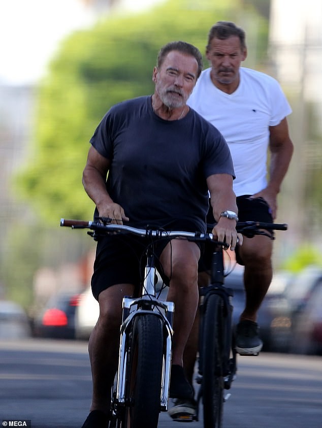 Tài tử 'Kẻ hủy diệt' Arnold Schwarzenegger U80 cơ bắp cuồn cuộn - ảnh 4