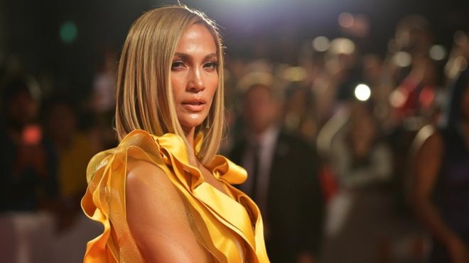 Jennifer Lopez trẻ đẹp khó tin ở tuổi 50 - ảnh 11