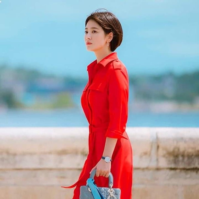 Song Hye Kyo khoe chân thon dáng nuột nà trong loạt ảnh quảng cáo mới. - ảnh 10