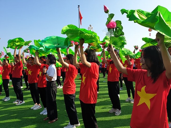 Rực rỡ sắc màu tại điểm cầu Olympia Nghệ An - ảnh 7