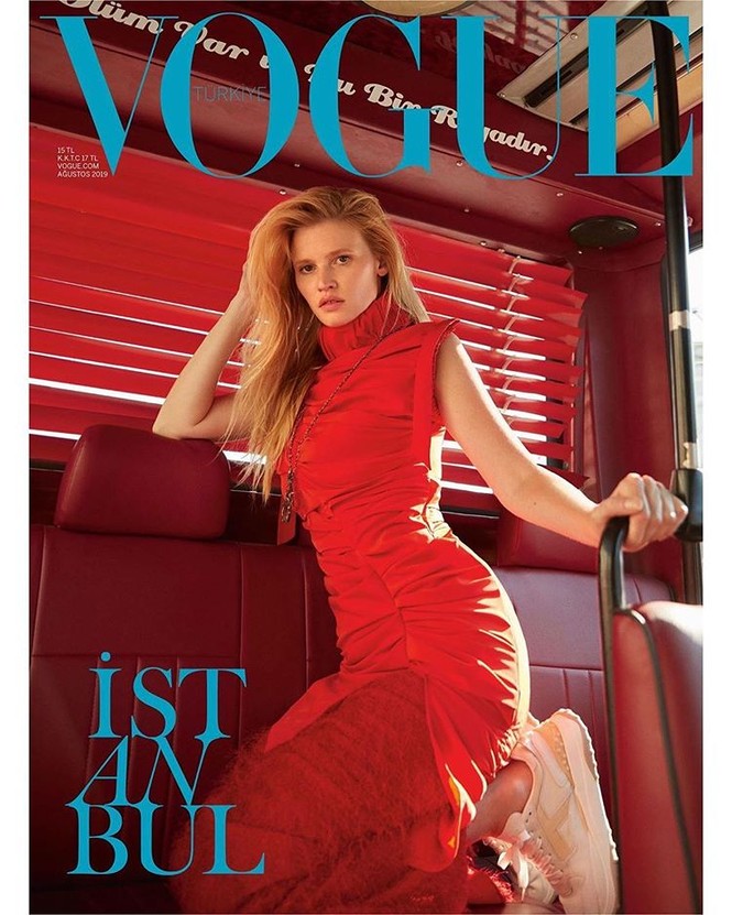 Mỹ nhân 'ngực khủng' Lara Stone táo bạo quyến rũ hút hồn - ảnh 18
