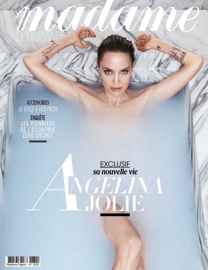 Angelina Jolie quyến rũ đầy mê hoặc khi thả dáng trong bồn tắm - ảnh 1