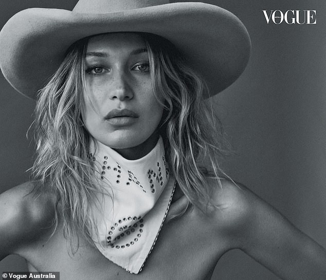 Bella Hadid 'thả rông' ngực trên Vogue - ảnh 10